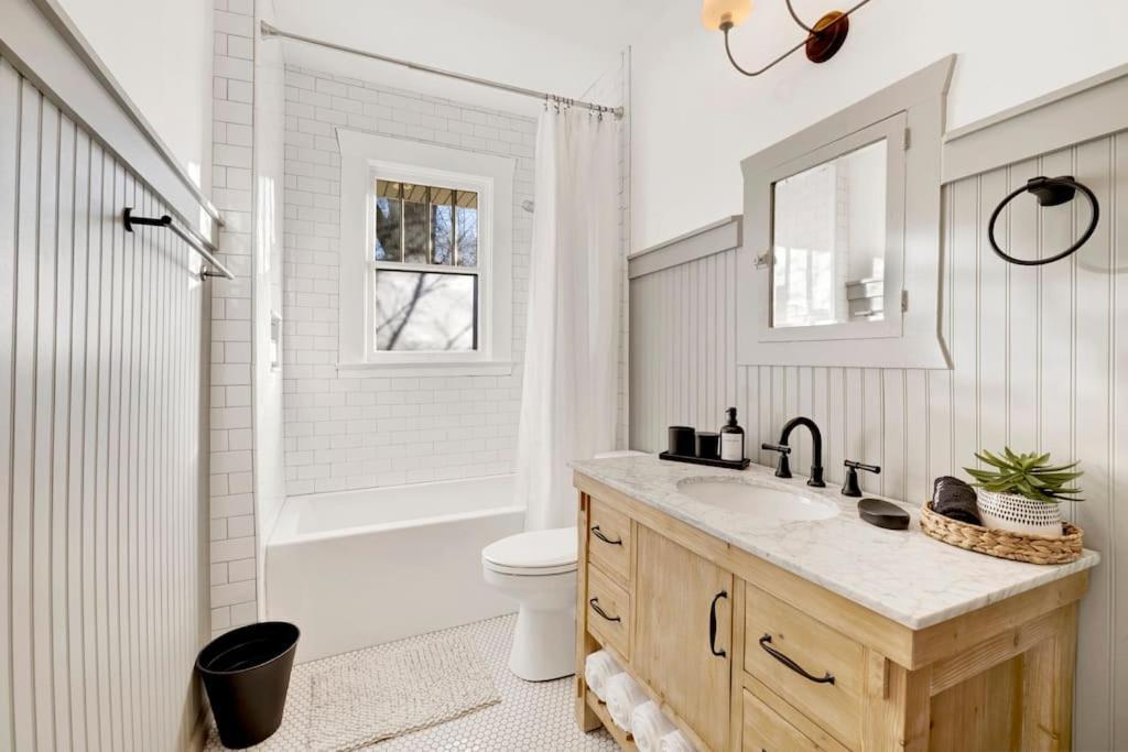 Historic Family Getaway Mins From Downtown Villa Birmingham Exterior foto